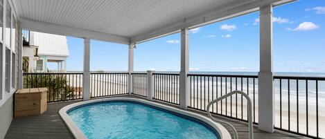 Tina de hidromasaje al aire libre