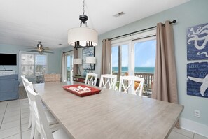 Interior - Shore Magic 4 Bedrooms Oceanfront (Surfside Beach)