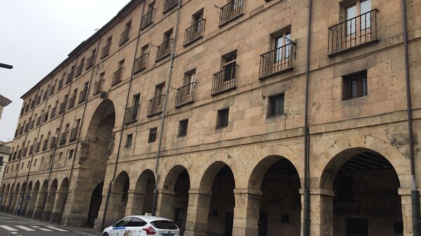 Exterior - 1 bedroom apartment in Salamanca's Plaza Mayor (Salamanca)