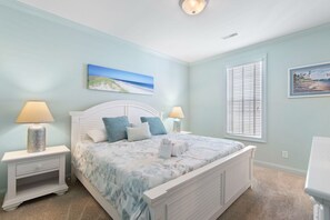 4 bedrooms, iron/ironing board, free WiFi, bed sheets - Boss Beach 4 Bedrooms Oceanfront (Garden City Beach)