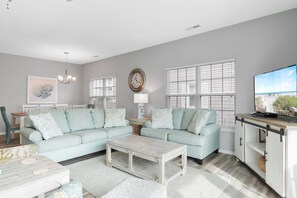 TV - Rosalia Del Mar'e 5 Bedrooms Ocean View (Surfside Beach)