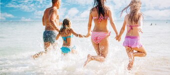 Turtle Tides 6 Bedrooms Short Walk to Beach