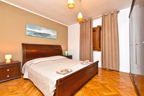 1 quarto, acesso à internet