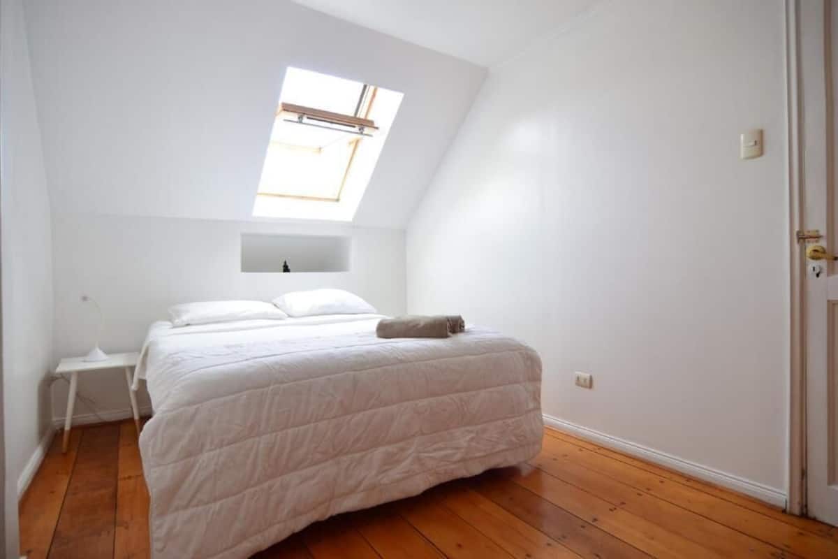 Tweepersoonskamer, 1 queensize bed, gedeelde badkamer | 1 slaapkamer, individueel gedecoreerd, individueel gemeubileerd