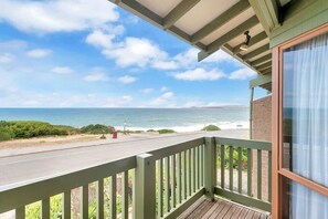 Property grounds - Knights View - 2/14 Merrilli - Wi-Fi - Beachfront (Port Elliot)