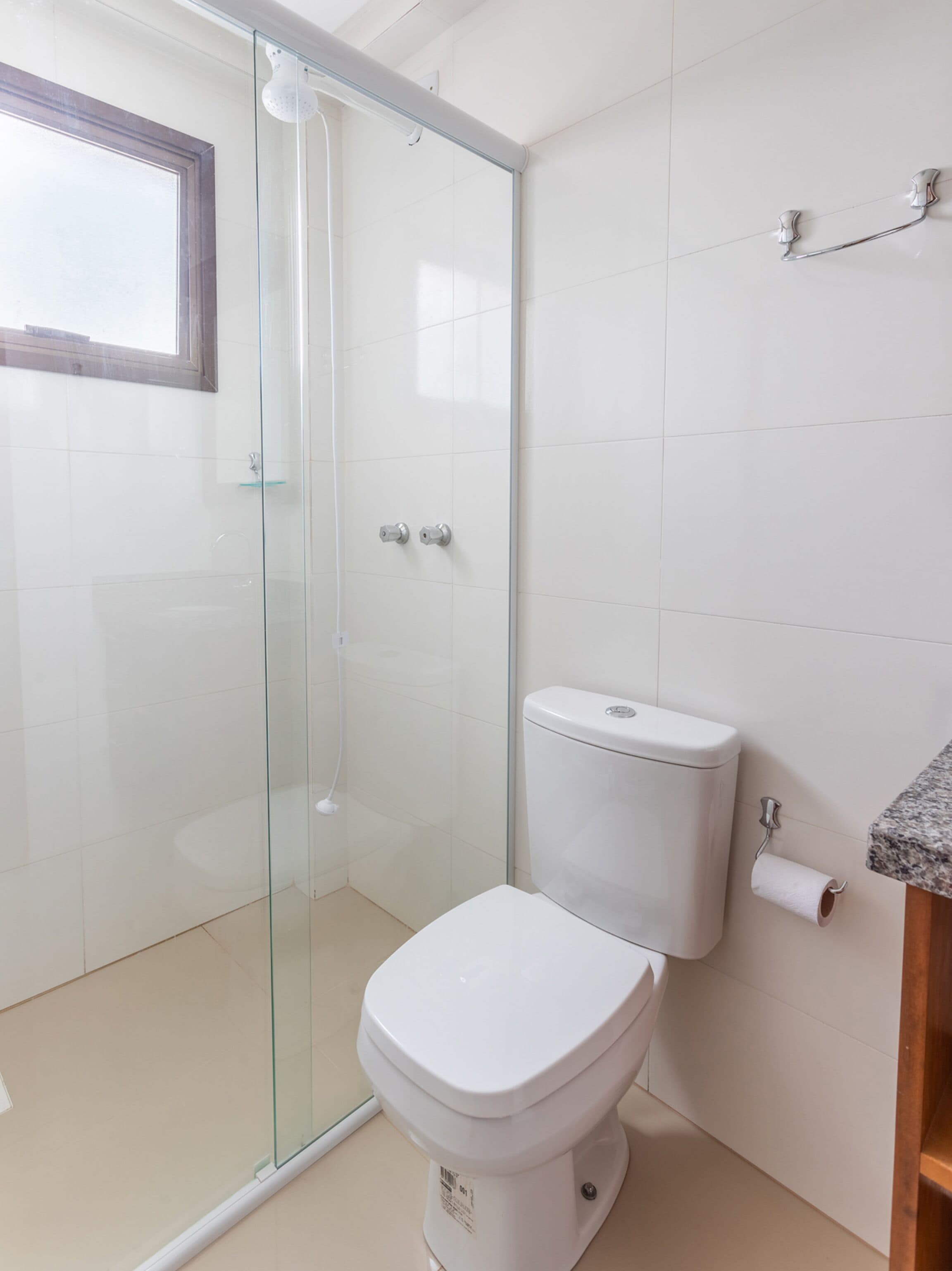 Superior Double Room | Bathroom | Shower, towels, soap, shampoo