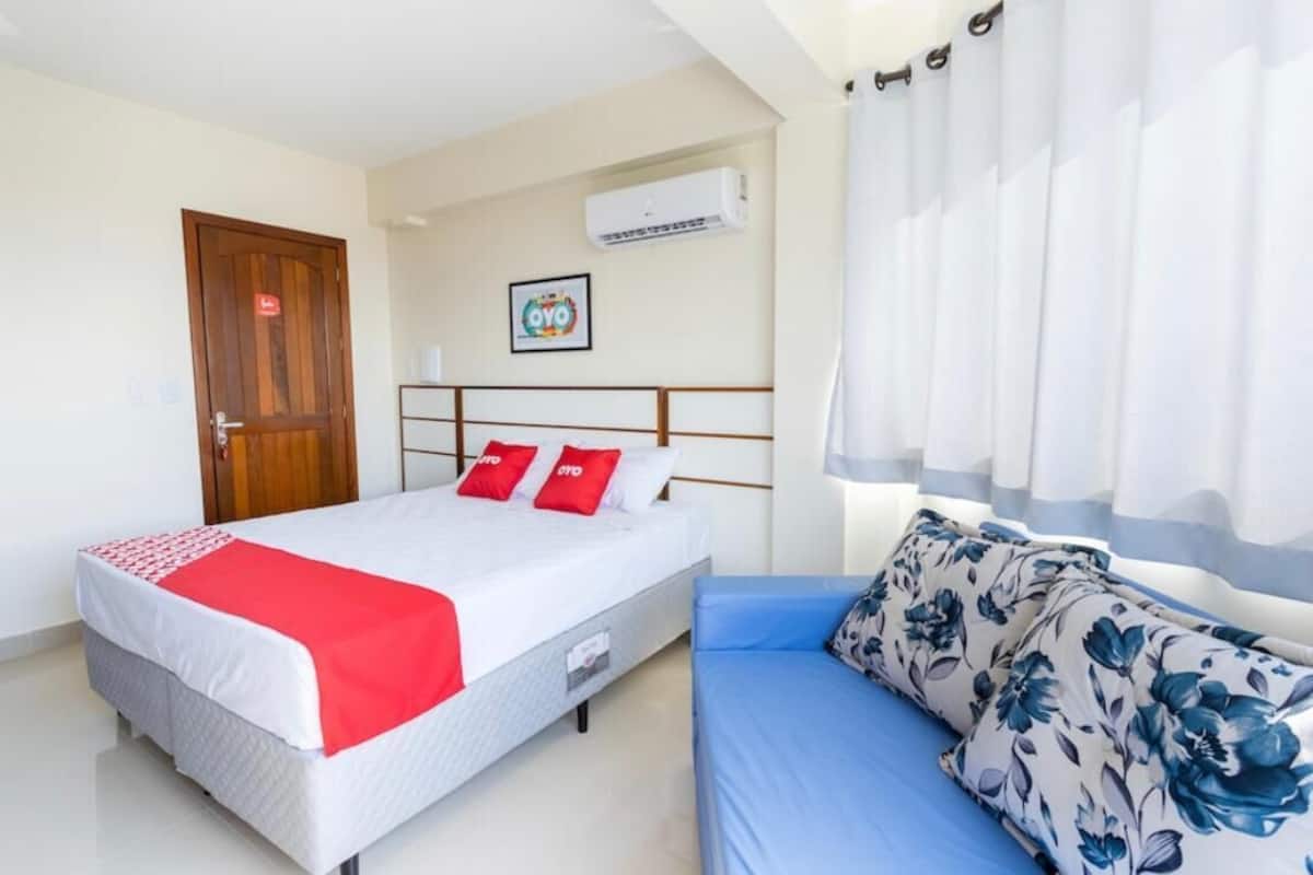 Minibar, desk, free WiFi, bed sheets