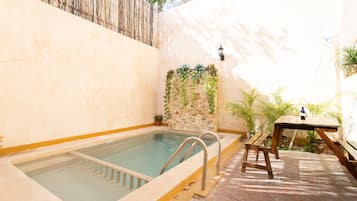 Alberca al aire libre