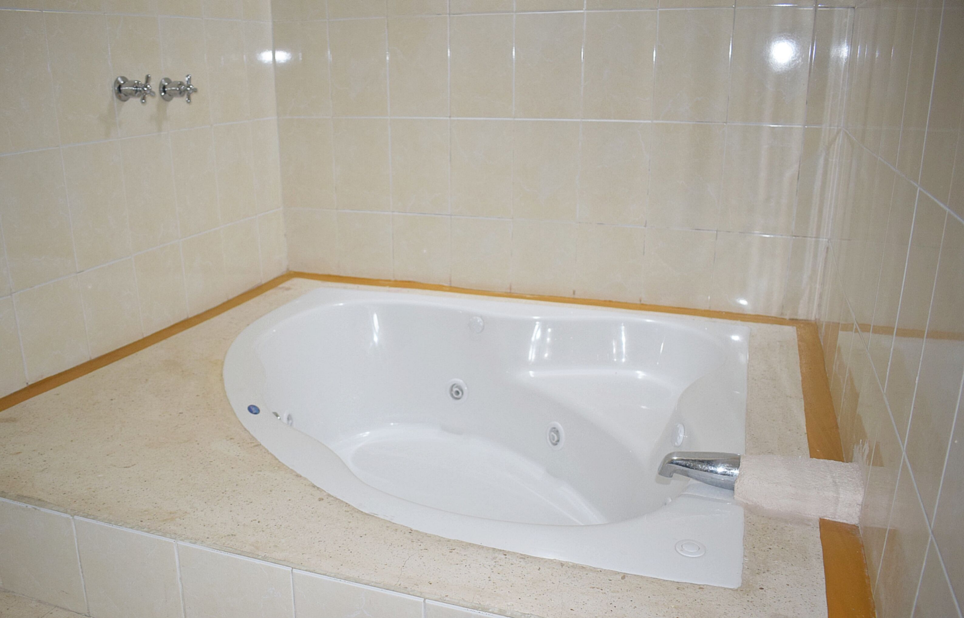 junior suite, 1 bedroom | bathroom | shower, hair dryer, towels, soap