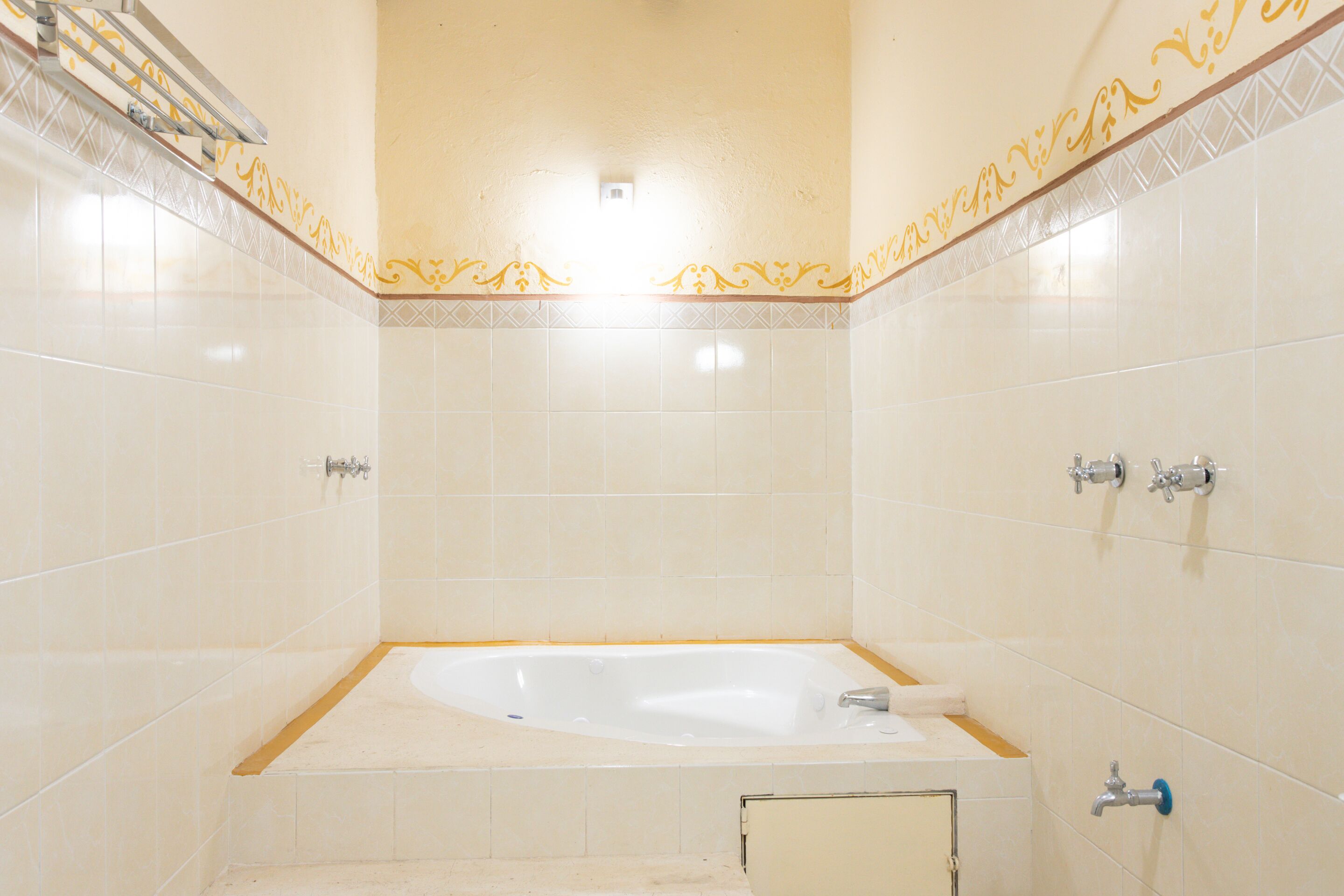 junior suite, 1 bedroom | bathroom | shower, hair dryer, towels, soap