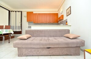 TV - Apartment 534/1276 (Istria - Stinjan), 500m from the beach (Stinjan)