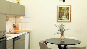 City Apartment, 1 Bedroom, Balcony | Private kitchen | Fridge, microwave, stovetop, coffee/tea maker