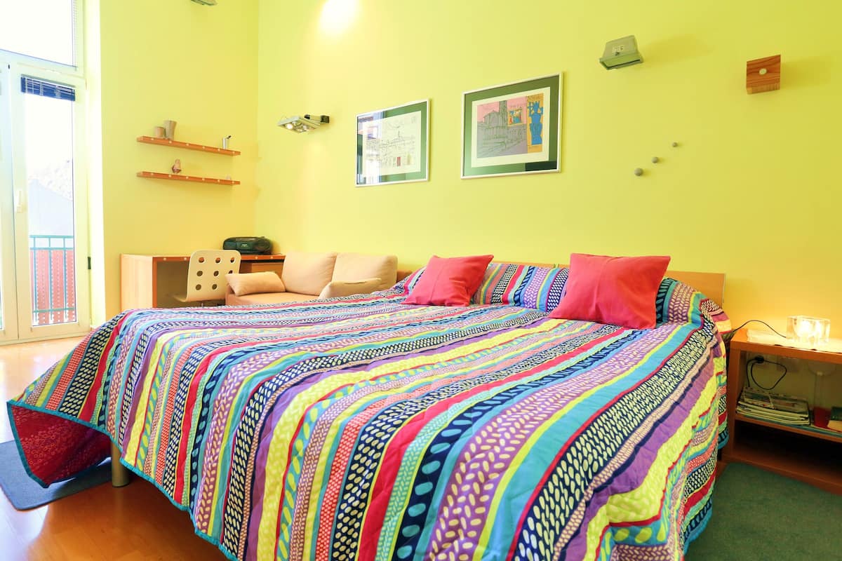 Appartamento, 2 camere da letto, balcone | 2 camere, biancheria da letto di alta qualità, copriletto in piuma