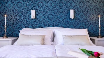 City Apartment, 1 Bedroom, Balcony | Premium bedding, down comforters, memory foam beds, minibar