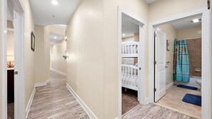 5 室のベッドルーム、アイロン / アイロン台、WiFi、車椅子でアクセスできる設備