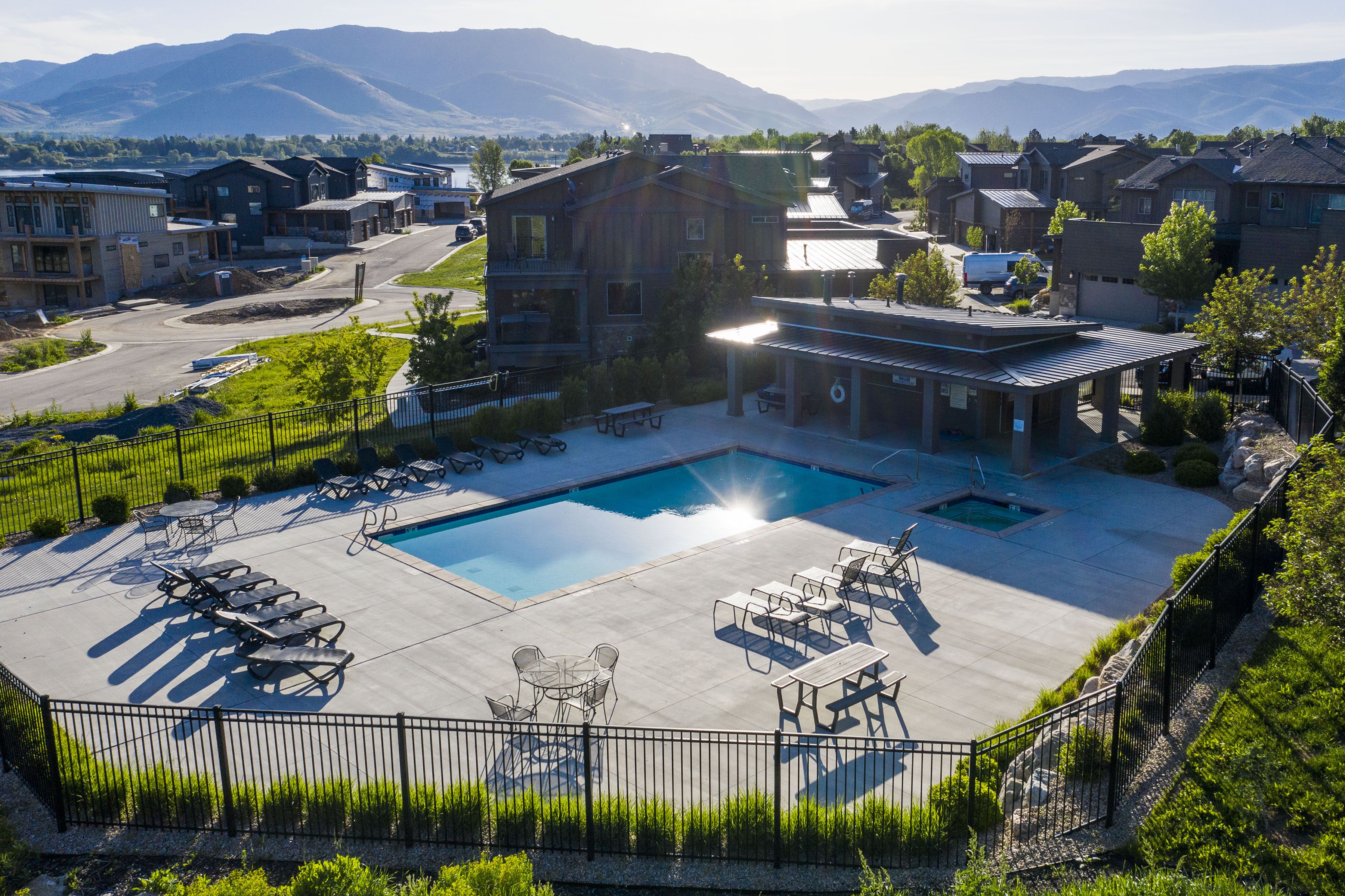 4-Bedroom Huntsville, Utah Vacation Rental with Lake Views. EW9