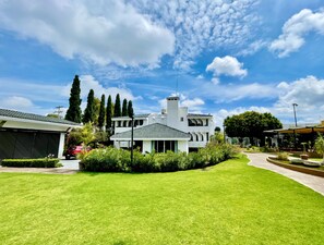 Front of property - Santo Refugio Heritage Hotel (San Andrés Cholula)