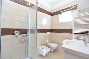 Shower - Apartment 615/1472 (Istria - Rovinj), 500m from the beach (Rovinj)