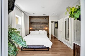 2 bedrooms, in-room safe, iron/ironing board, WiFi