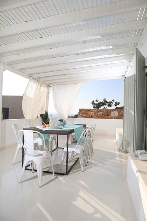 Property grounds - Heyblue Anima stunning & beyond villa  (Naxos)