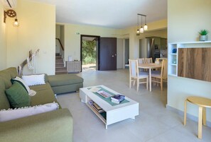 智能电视、书、音乐库、影片库