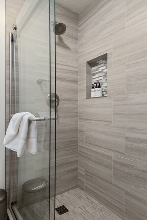 Hair dryer, towels - Outpost: Yampa 2421 (Wilson)