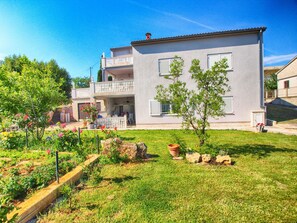 Exterior - Apartment 692/1629 (Istria - Premantura), 450m from the beach (Premantura)