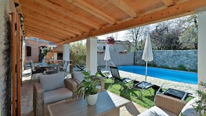 Outdoor dining - Villa 704/1643 (Istria - Žminj), 25000m from the beach (Žminj)