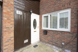 Exterior - Abkat Holiday Home (London)