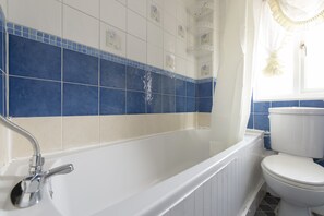 Bathroom - Abkat Holiday Home (London)