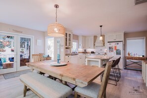 Dining - 26 Mallard - New Pool, Updated Decor, and Pet Friendly! (Hilton Head Island)