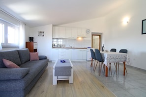 Interior - Apartment 719/1675 (Istria - Stinjan), 950m from the beach (Stinjan)