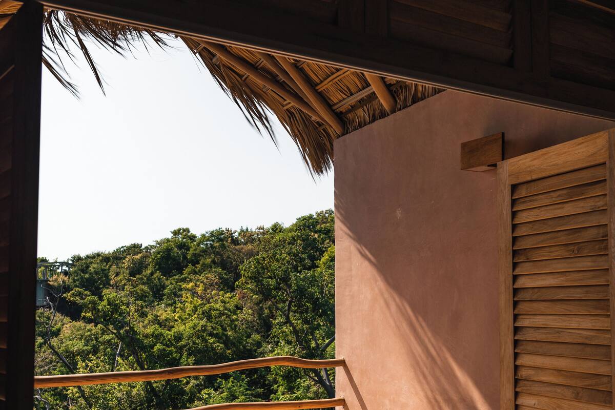 Standard Room, Ocean View | Iron/ironing board (on request), free WiFi, individually decorated