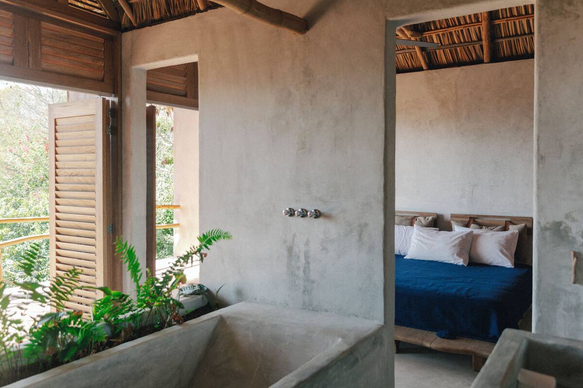 Luxury Room | Iron/ironing board (on request), free WiFi, individually decorated