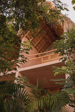 Front of property - Monte Uzulu Boutique Hotel (Santa María Tonameca)