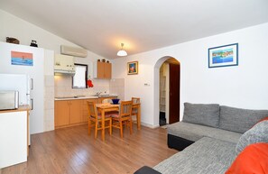 TV - Apartment 734/26141 (Istria - Medulin), 900m from the beach (Medulin)