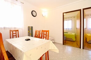 Dining - Apartment 768/1790 (Istria - Fažana), 500m from the beach (Fažana)