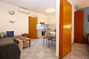 TV - Apartment 768/1791 (Istria - Fažana), 500m from the beach (Fažana)