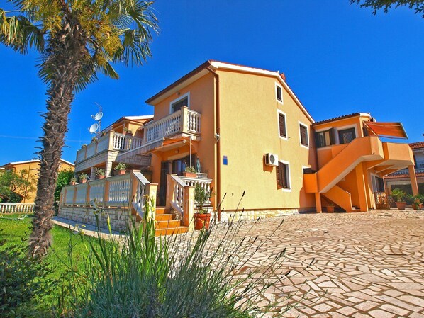 Exterior - Apartment 768/1791 (Istria - Fažana), 500m from the beach (Fažana)