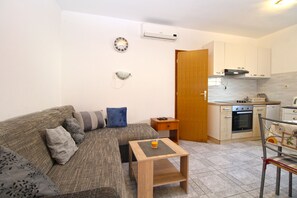 TV - Apartment 768/1791 (Istria - Fažana), 500m from the beach (Fažana)