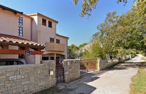Exterior - Apartment 794/1844 (Istria - Pula), 1500m from the beach (Pula)