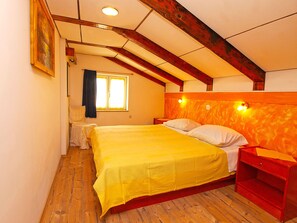 2 bedrooms, internet