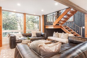 TV, fireplace, DVD player, stereo