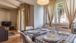Dining - Apartment 812/1899 (Istria - Medulin), 300m from the beach (Medulin)