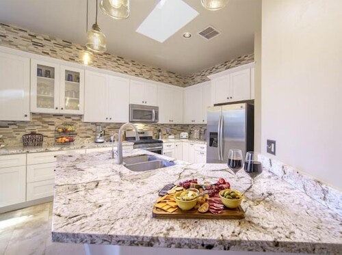 5 Star Luxury—Near Saguaro National Park