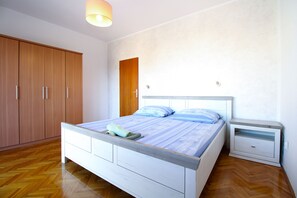 3 quartos, acesso à internet