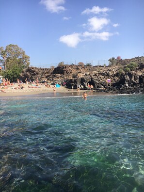 Accommodatie ligt op het strand, strandlakens