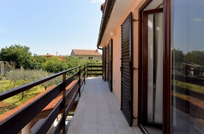 Property grounds - Apartment 827/1930 (Istria - Medulin), 300m from the beach (Medulin)