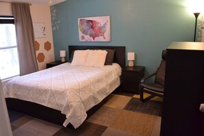 3 bedrooms, iron/ironing board, WiFi, bed sheets