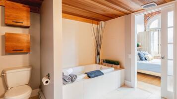 Bathtub